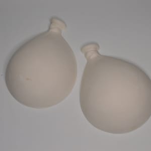 Palloncino a meta' in terracotta bianca da decorare cm 12x9