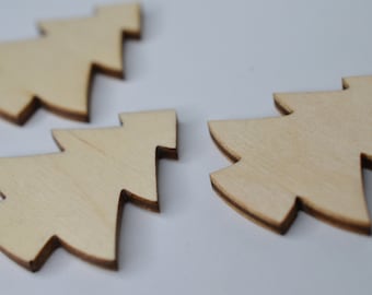 Handcrafted wooden Christmas tree shape 2 cm