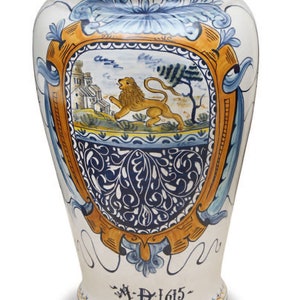 Castelli ceramic vase heraldic model cm 51