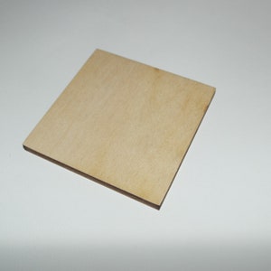 Sagoma in legno artigianale decoro decoupage bomboniere quadrata cm 4 x 4