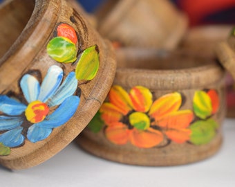 6 Natural Round Wooden Napkin Rings