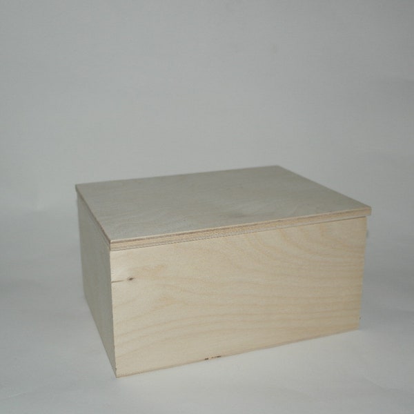 Handmade wooden box cm 22 x 17 x 11.5