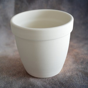 Porte-vase en terre cuite blanche avec rebord. diamètre. 16 cm hauteur 15 cm