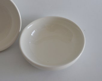 Round bowl in white terracotta handmade favor gift measures 10x3 cm