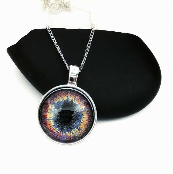 god's eye necklace