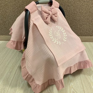 カーシートキャノピーカバー ベビーガール ブラッシュワッフルピケ ピーカブーメッシュウィンドウ付き パーソナライズカーシートカバー