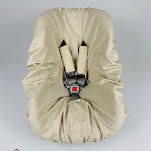 Protector de asiento de coche para bebés en color beige con fundas para correas, 100 % algodón orgánico, regalo personalizado para baby shower