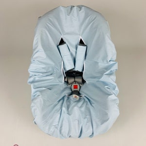 Protector de asiento de coche para bebés en color azul bebé con fundas para correas, 100 % algodón orgánico, regalo personalizado para baby shower
