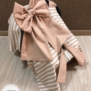 カーシートキャノピーカバー ベビーガールとボーイ ベージュストライプとリボン付き