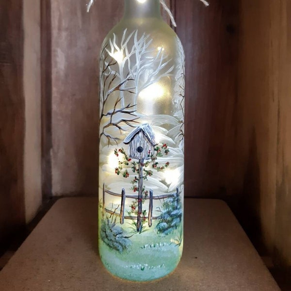 Lampe pour bouteille de vin recyclée, lumineuse, peinte à la main d'hiver