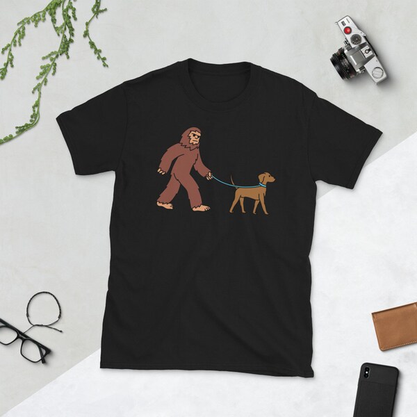 Bigfoot Sasquatch Walking Vizsla T-Shirt, Hungarian Vizsla Dog Shirt, Funny Vizsla Gift