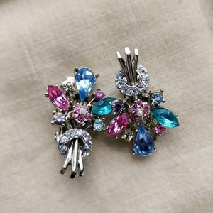 Vintage 1960s WEISS gold tone pastel floral bouquet rhinestone cluster clip-on earrings