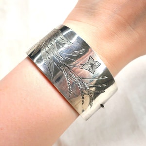 Antique Victorian 1883 wide sterling silver floral engraved hinged bangle cuff bracelet A/F