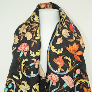 Vintage Hermès Pierre d’Orient et d’Occident in yellow 100% silk twill scarf