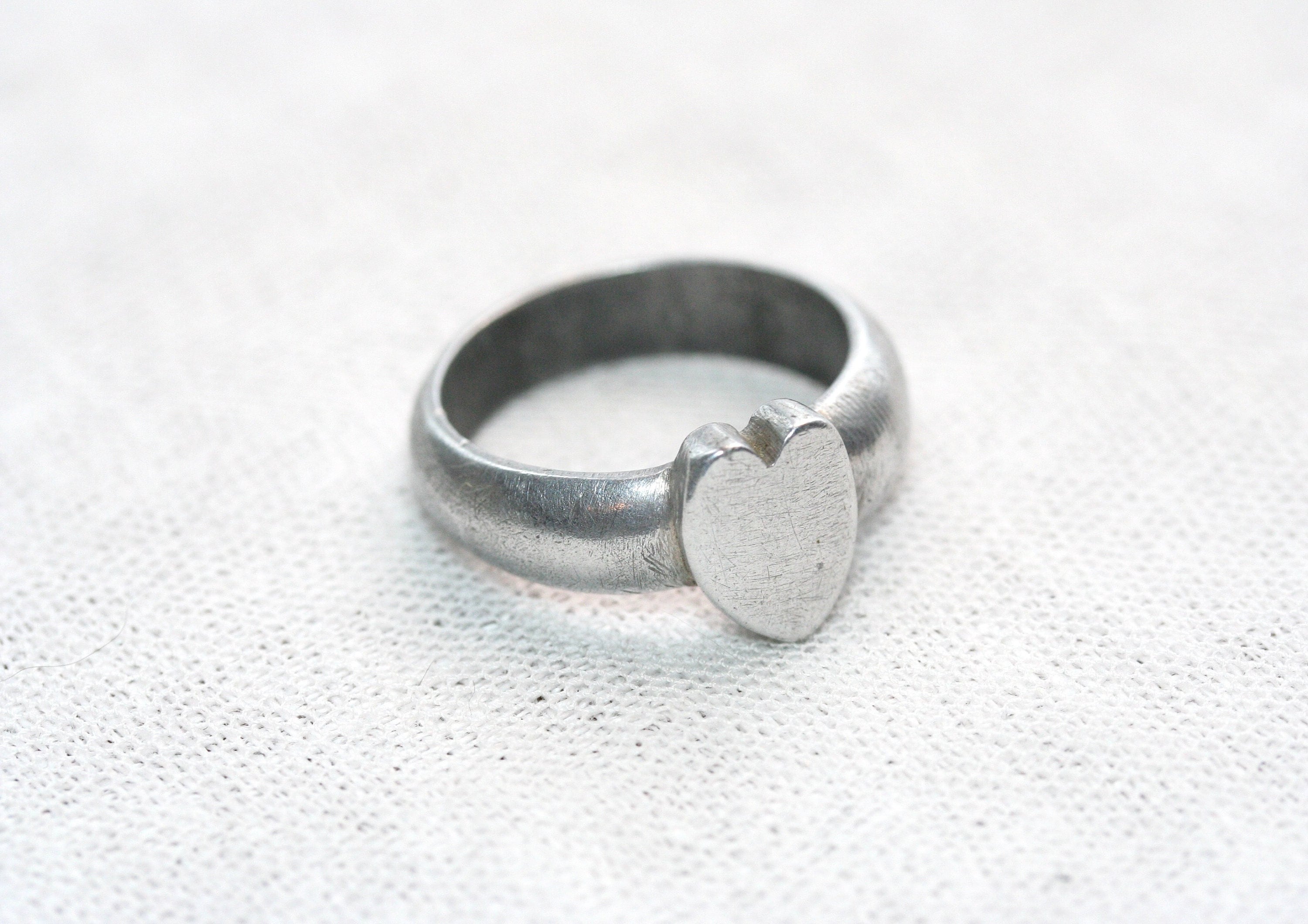 Vintage or antique WW1 WW2 Trench art aluminium sweetheart heart shaped signet ring