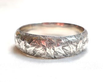 Antique Victorian Edwardian sterling silver ivy leaf hinged bangle bracelet