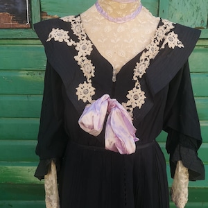 Victorian Blouse and Skirt / Costume design / Corset/  embroiderey / Silk / Taffeta / Cotton / Waist  23&quot; / Bust 32