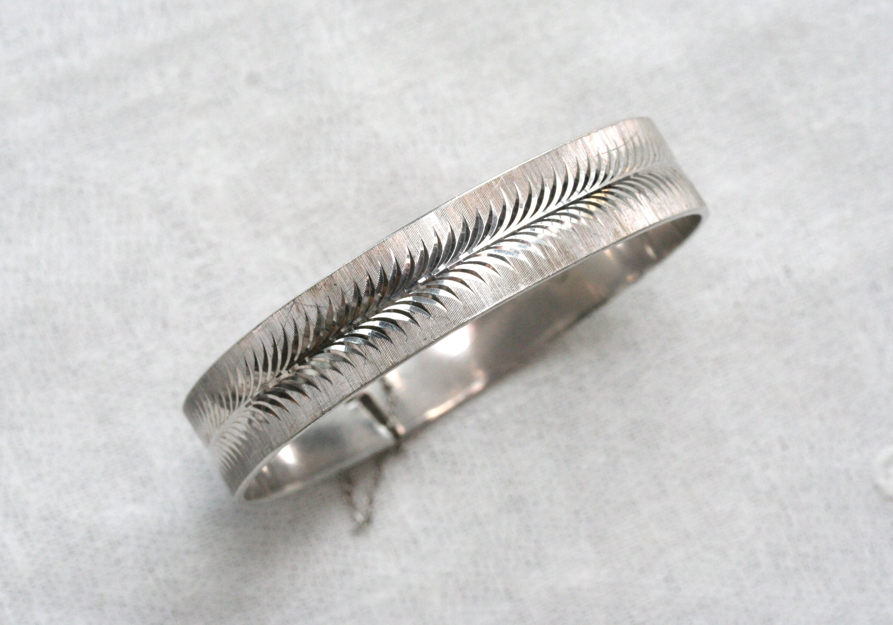 Vintage 1960s Maylin Products Nymph sterling silver brushed finish wide bangle bracelet small size