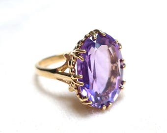 Vintage 1970s style 9-carat 375 yellow gold amethyst cocktail statement ring