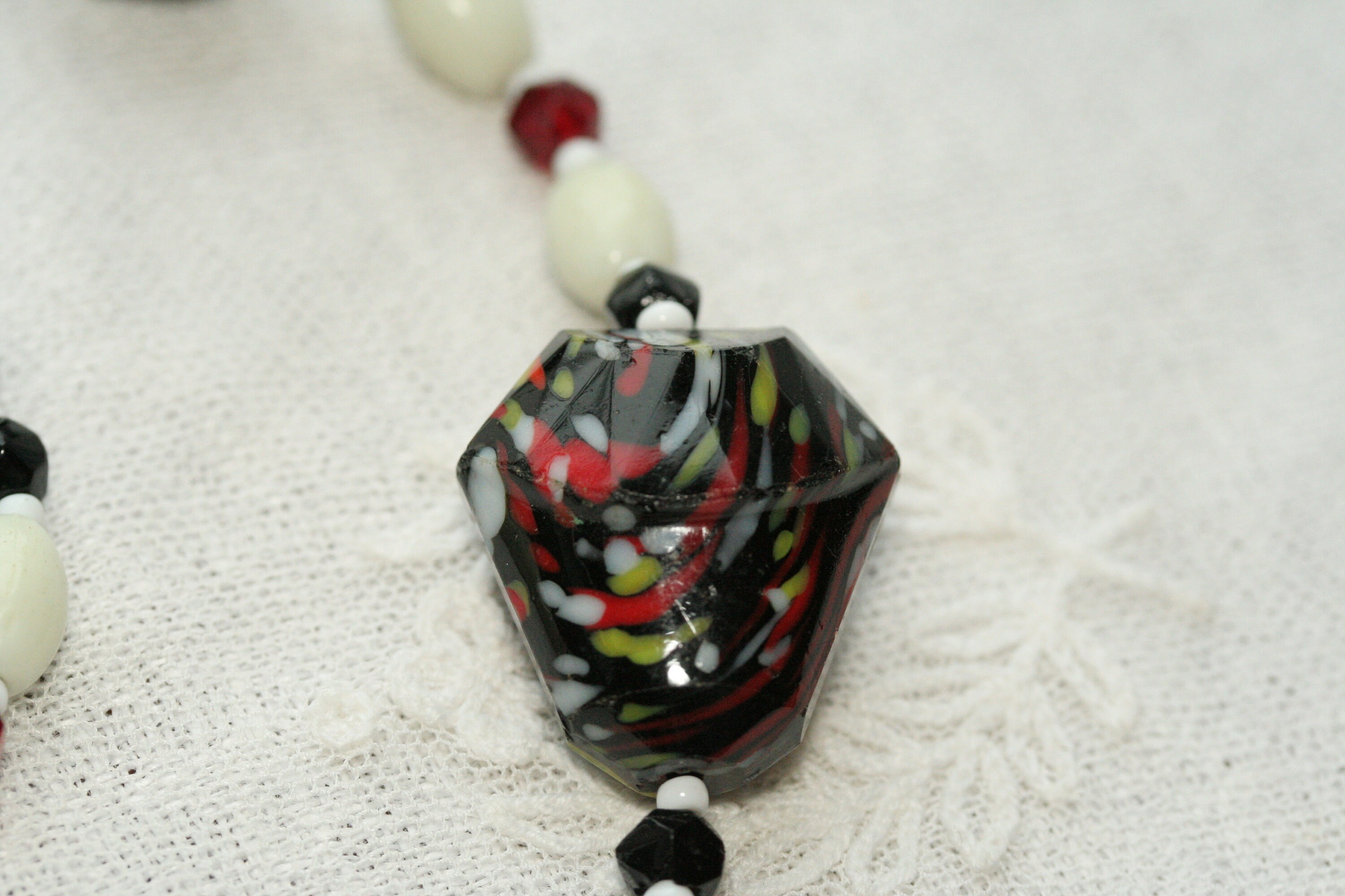 Collier Sautoir Art Déco Vintage - Perles De Verre Noir - Longueur 114 Cm - Occasion