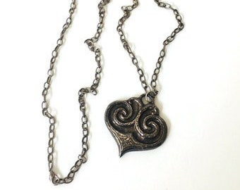 Pendentif Vintage Bronze Signé Yvonne Tindas