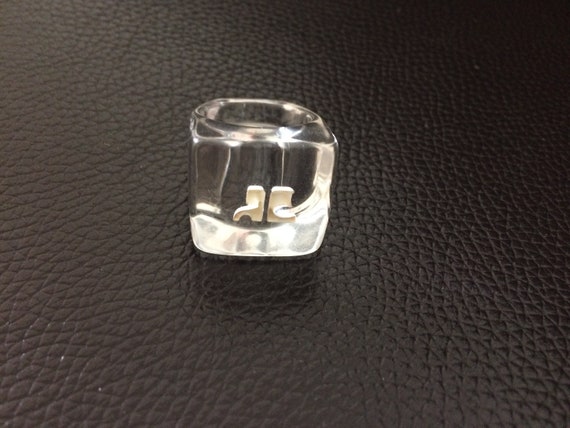 COURREGES vintage ring ice plexi lucite ring 1970/