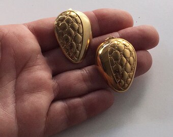 Boucles D'Oreilles Vintage LANVIN - Clip Plaqué Or émaillé - Bijou D'Occasion Élégant