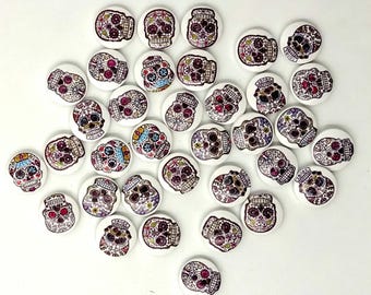 15MM, Skull Wooden Buttons,Knitting Buttons, Bag Making Buttons, Contains A Random Assortment Of Various Colors And Patterns