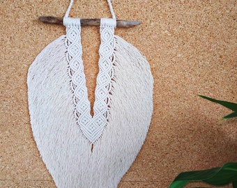 Boho chic macramé wall decoration "V-shaped leaf" XL ecru