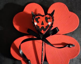 Primitive Valentine/Valloween decor