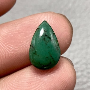 Tyrone Green Turquoise, Pear Cabochon, 14x9x4 MM, 3 CTS, Beautiful Cabochon, #L-791