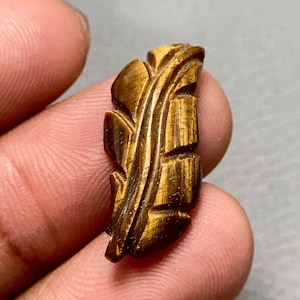 Tiger Eye Leaf Carving, Hand Crafted Vintage Mughal Carving , Freeform Cabochon, 26x11x5 MM, 9 CTS, Beautiful Cabochon, #L-651