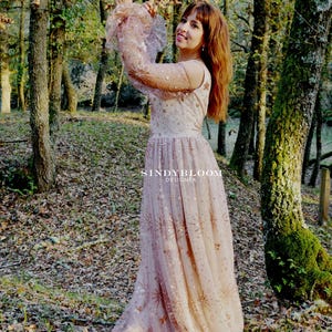 Robe de mariée avec étoiles et lune célestes « Jasmine » avec dos corset et manches amovibles