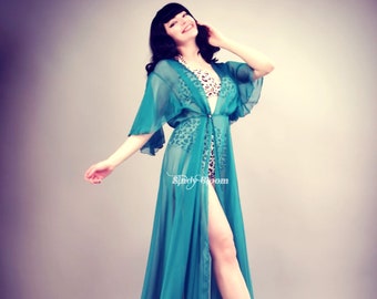 Vintage style Robe, Boudoir Dressing gown with bell sleeves, Maternity Robe