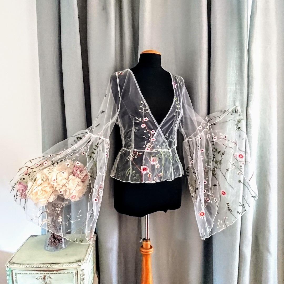 Three-Dimensional Flower Detail and Tulle Knitted Blouse main image 0