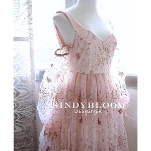 Vestido de novia de estrellas y lunas &quot;Jazmín&quot; with detachable sleeves, Vestido de novia celestial