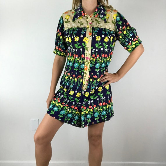 Vintage 60’s 70’s Retro Nylon Floral Loungewear Ro