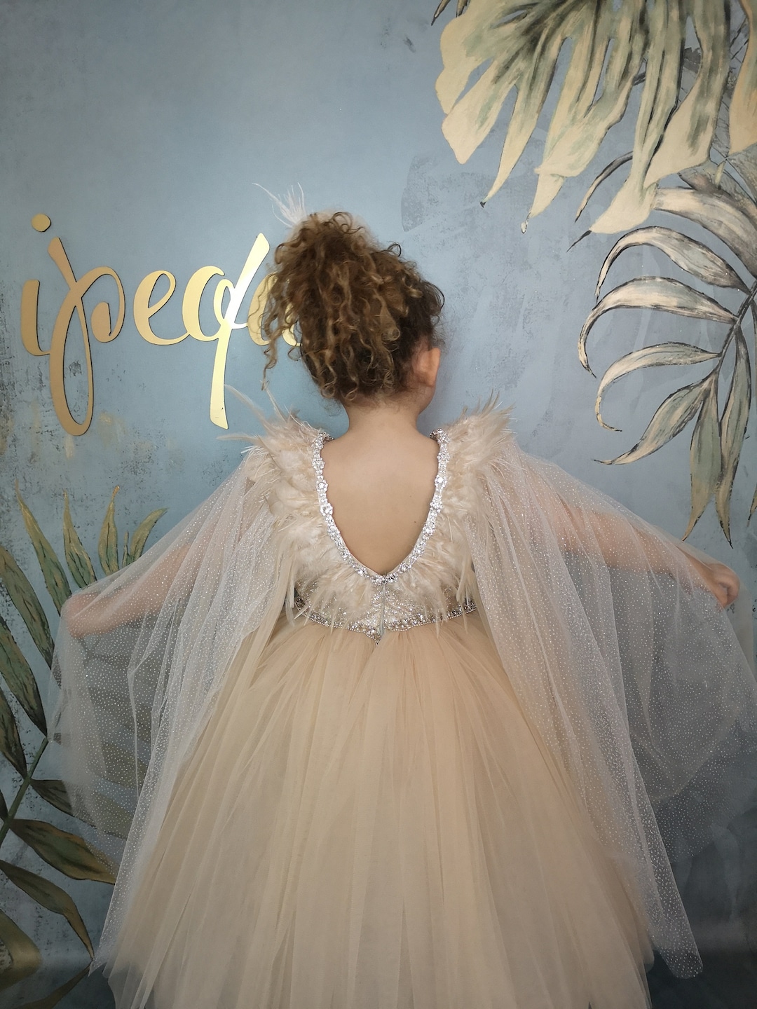 Vestido de flor brilhante e pedras de anel, vestido de menina