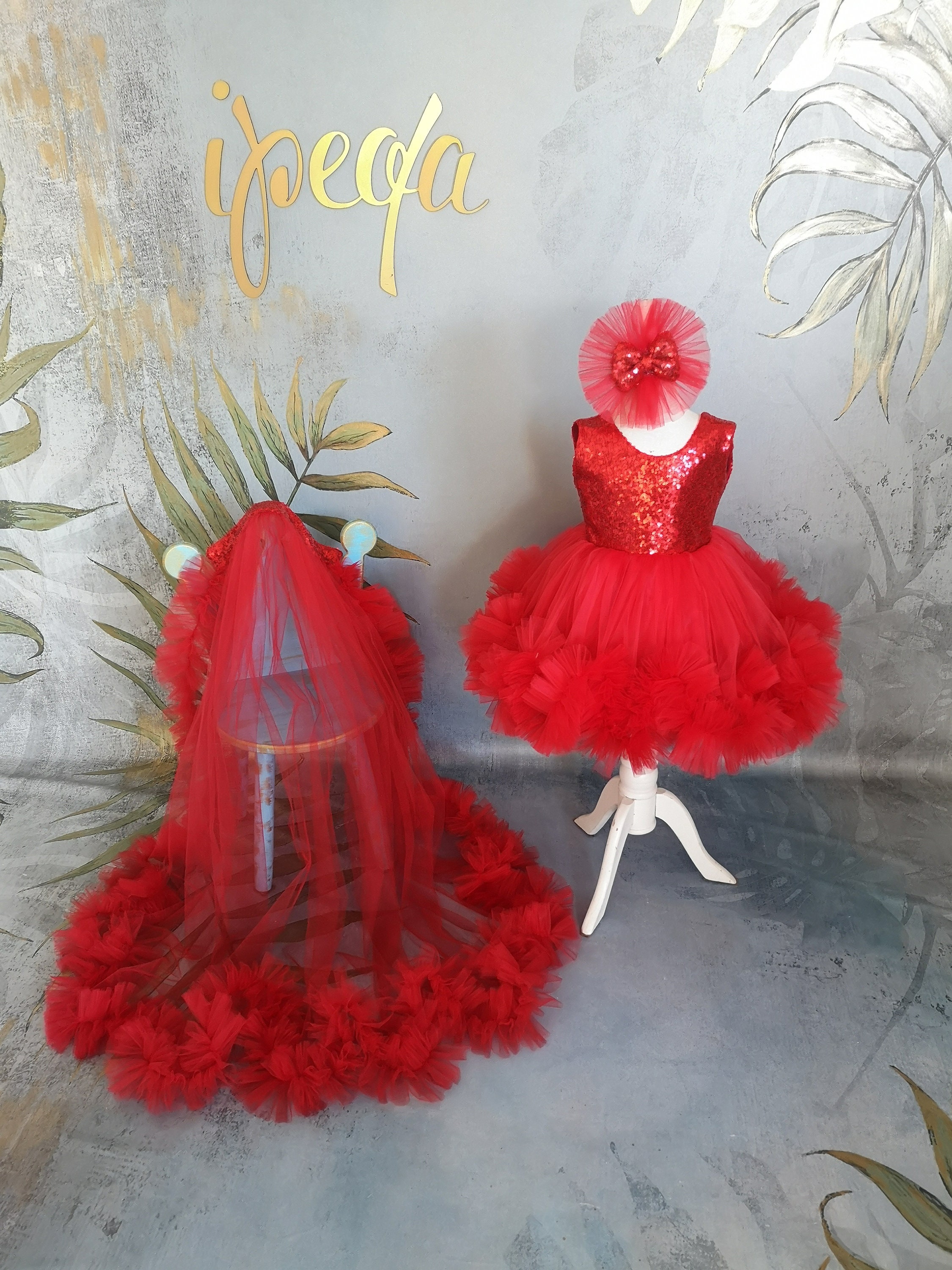 Red Baby Girl Pageant Dress and detachable train Long Tail Girl Vesture Flower Girl Dress Princess gown Toddler frock birthday outfit