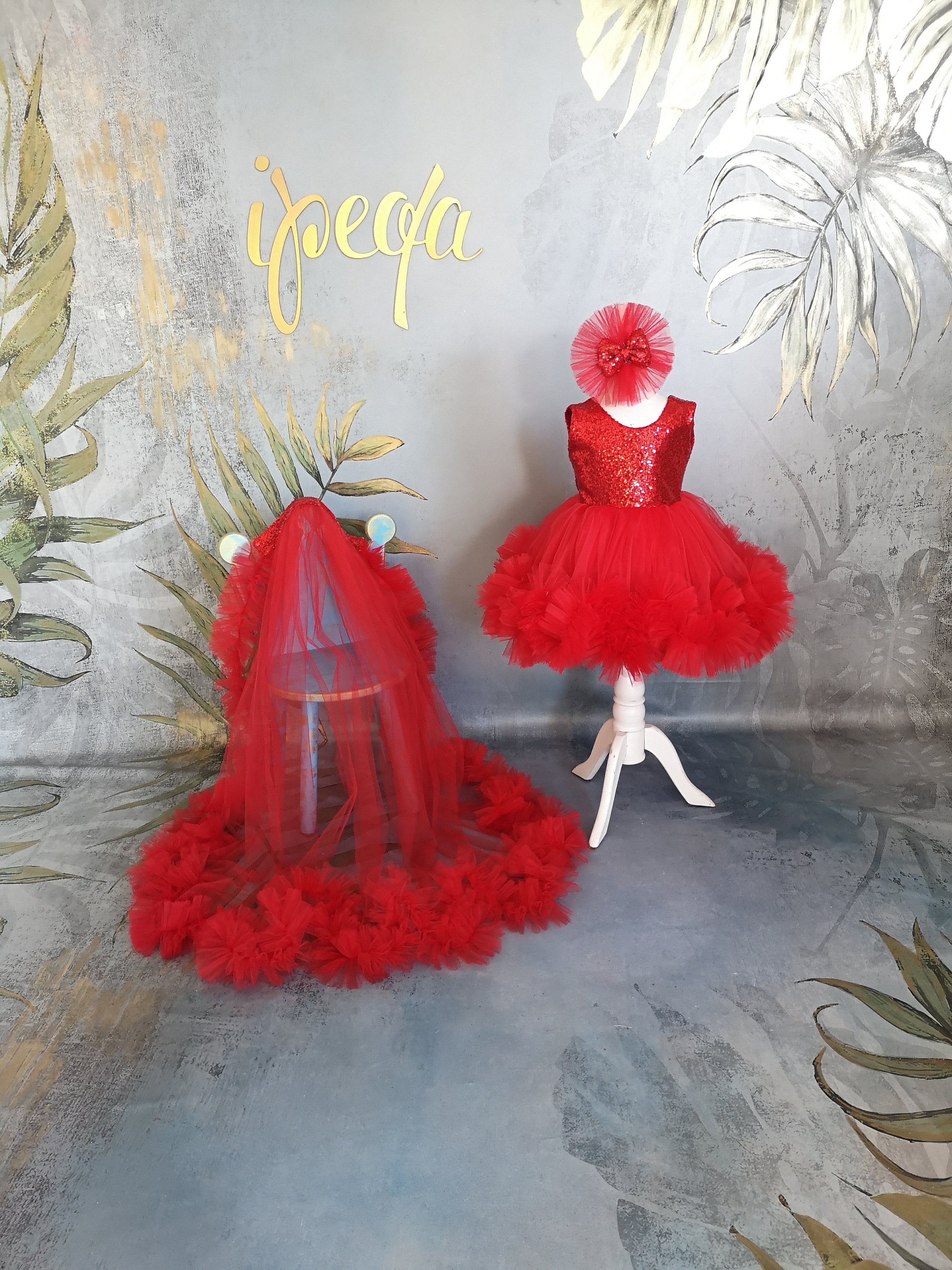 Red Baby Girl Pageant Dress and Detachable Train Long Tail Girl