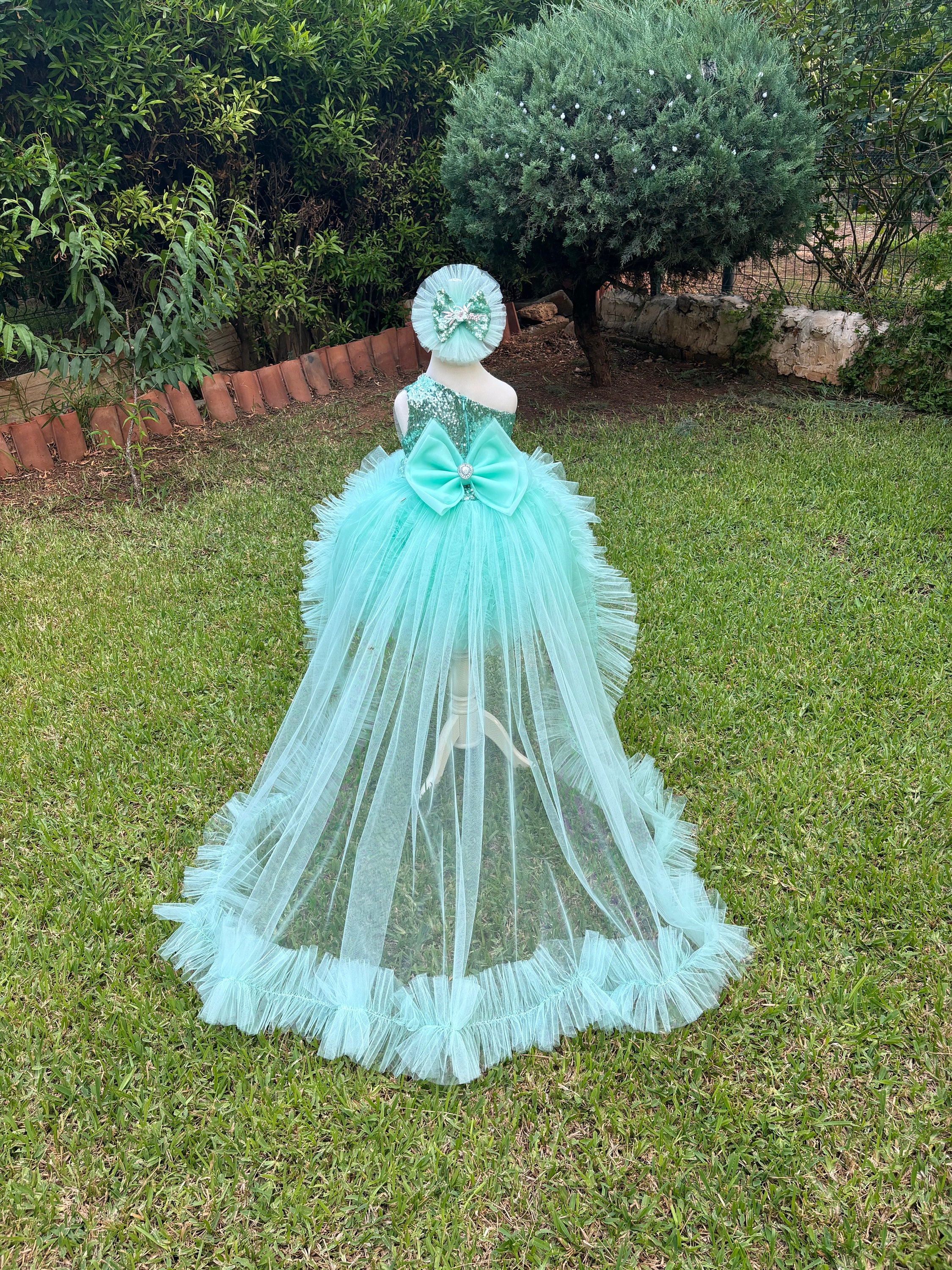 Light Green Sneaker Ball Dress, Long Tail Toodler Prom Gown, Special Occasion Kid Costume, Birthday Outfit - Etsy Ireland Light Green Sneaker Ball Dress, Long Tail Toodler Prom Gown, Special Occasion Kid Costume, Birthday Outfit - Etsy Ireland