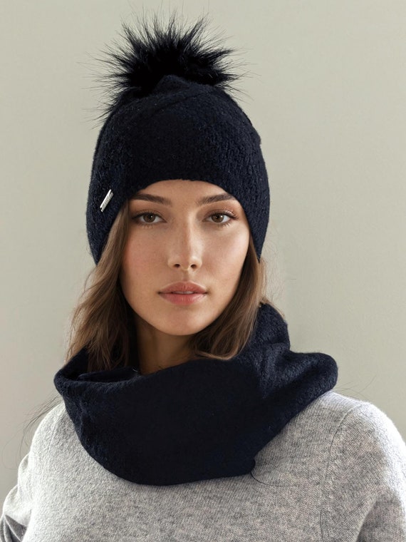 POM POM RACCOON INFINITY BLUE POM POM RACCOON INFINITY BLUE