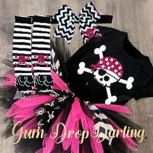 Pirate Costume, pirate tutu outfit, Halloween Tutu Outfit, Girl pirate Costume, Black hot pink tutu, Halloween pirate, Girl Tutu Costume
