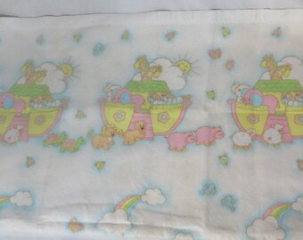 Vintage 70s Blanket Baby Noah Ark Elephants Giraffes Hippos Turtles Animals Acrylic Fleece Nylon Binding Layette Throw Nursery Cannon Sweet