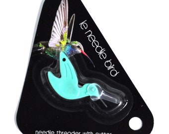 Sew Tasty Pear Humming Bird Needle Threader with Cutter