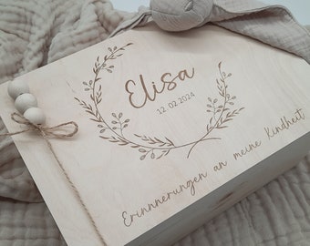 Personalisierte XL Erinnerungskiste Kranz Olivenzweige mit Spruch nach Wahl / Erinnerungskiste Baby Holz / Taufe / Geschenk Geburt