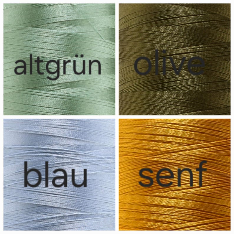 Puede incluir: Cuatro carretes de hilo en diferentes colores: verde claro con el texto "altgr&uuml;n", verde oliva con el texto "olive", azul claro con el texto "blau" y amarillo mostaza con el texto "senf". El hilo est&aacute; bien enrollado.
