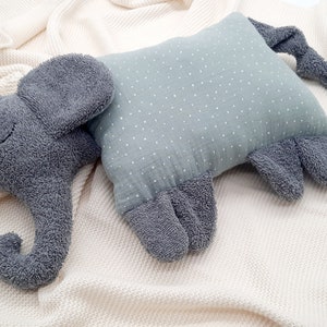 Namenskissen / Kuschelkissen Elefant dunkelgrau mit Musselin in Wunschfarbe Bild 1