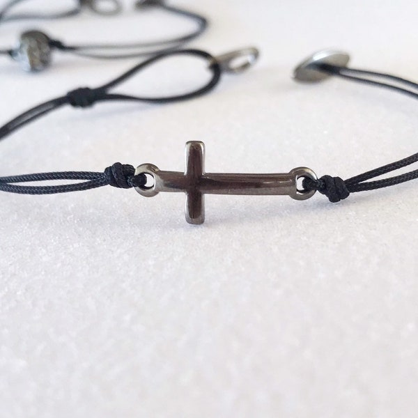 Bracelet homme croix, bracelet croix à breloque en métal pistolet cordon réglable, cadeau pour hommes