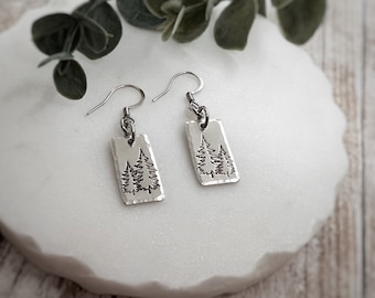 Boucles d'oreilles rectangulaires silhouette d'arbre - Boucles d'oreilles arbre - Boucles d'oreilles arbre - Boucles d'oreilles pendantes - Boucles d'oreilles arbre à feuilles persistantes - Boucles d'oreilles forêt